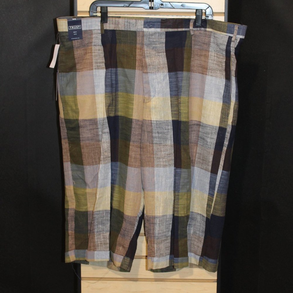 TRUST Men's Navy Plaid Shorts W46
